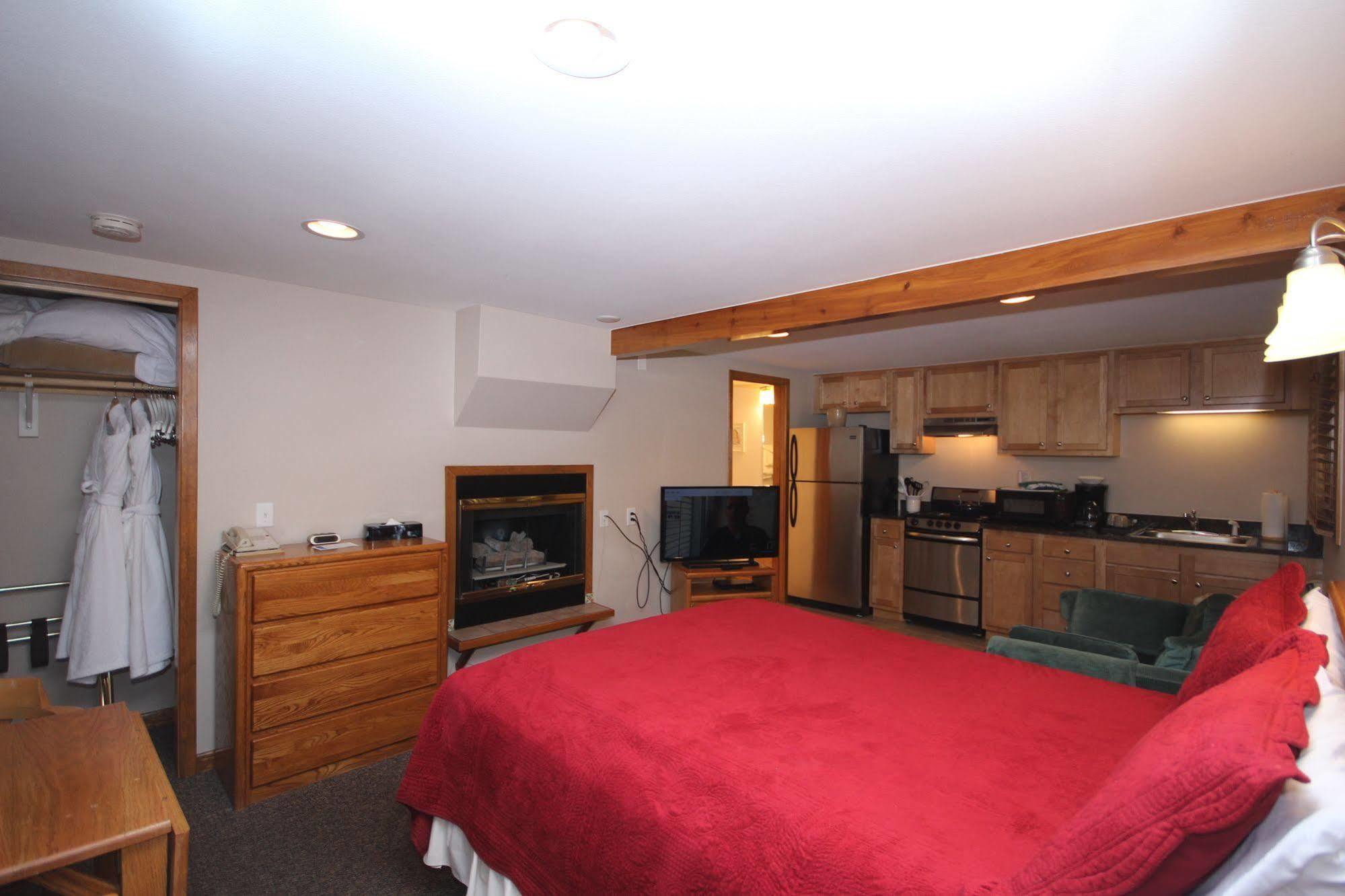 Streamside On Fall River Estes Park Exterior photo